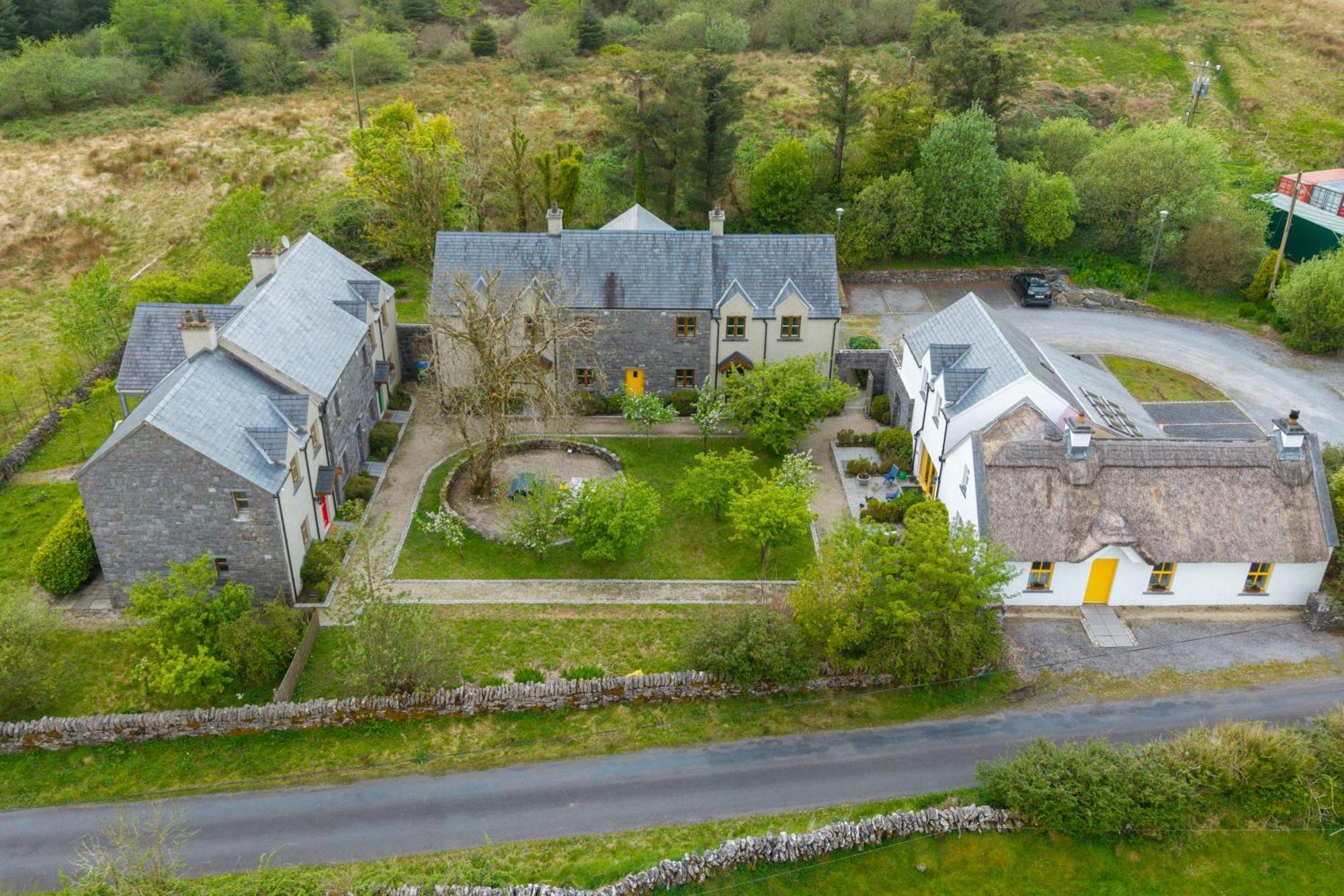Burren Court Lodge Ballyvaughan Kültér fotó